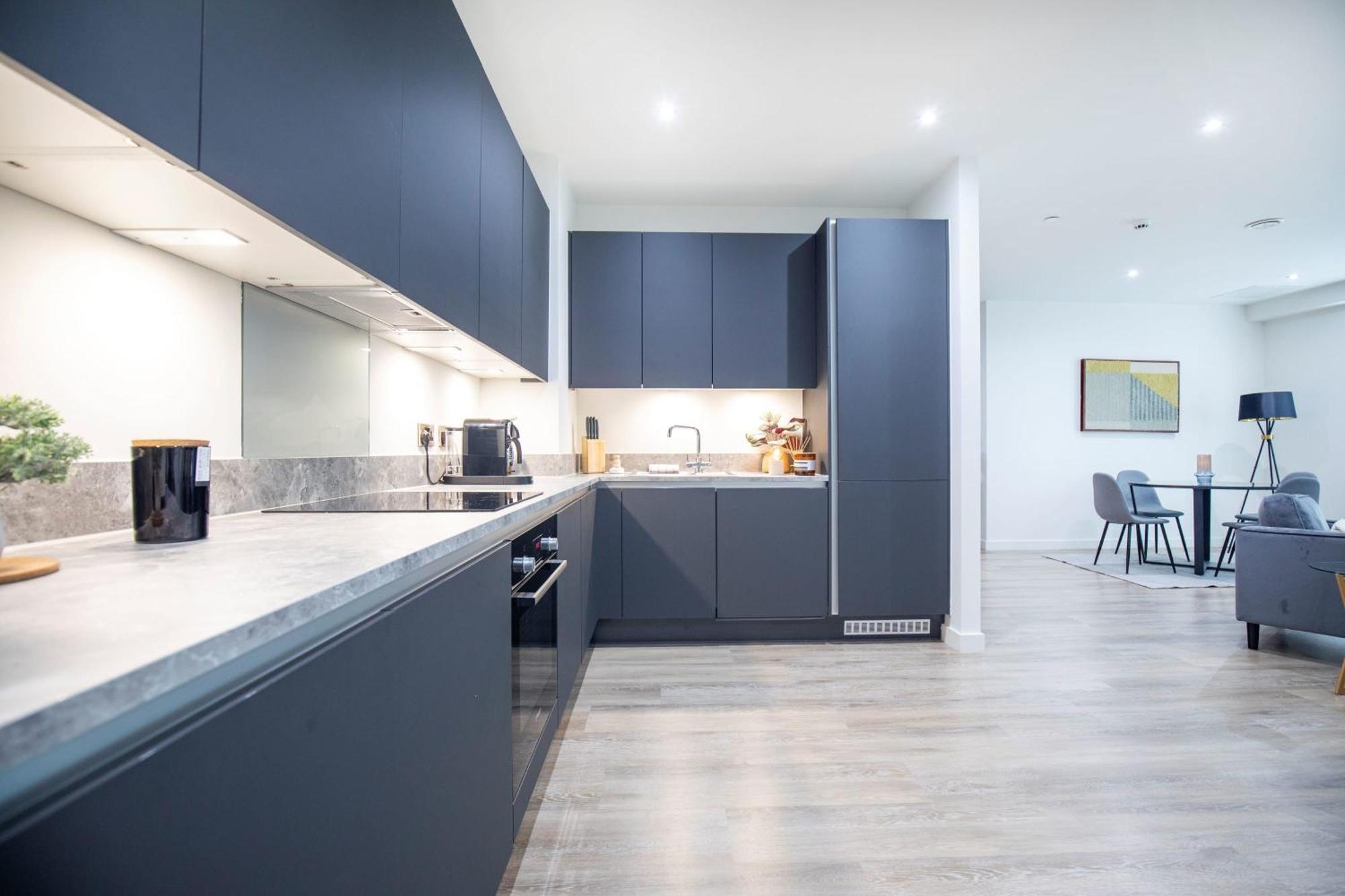 Luxury Free Parking Townhouse Villa แมนเชสเตอร์ ภายนอก รูปภาพ